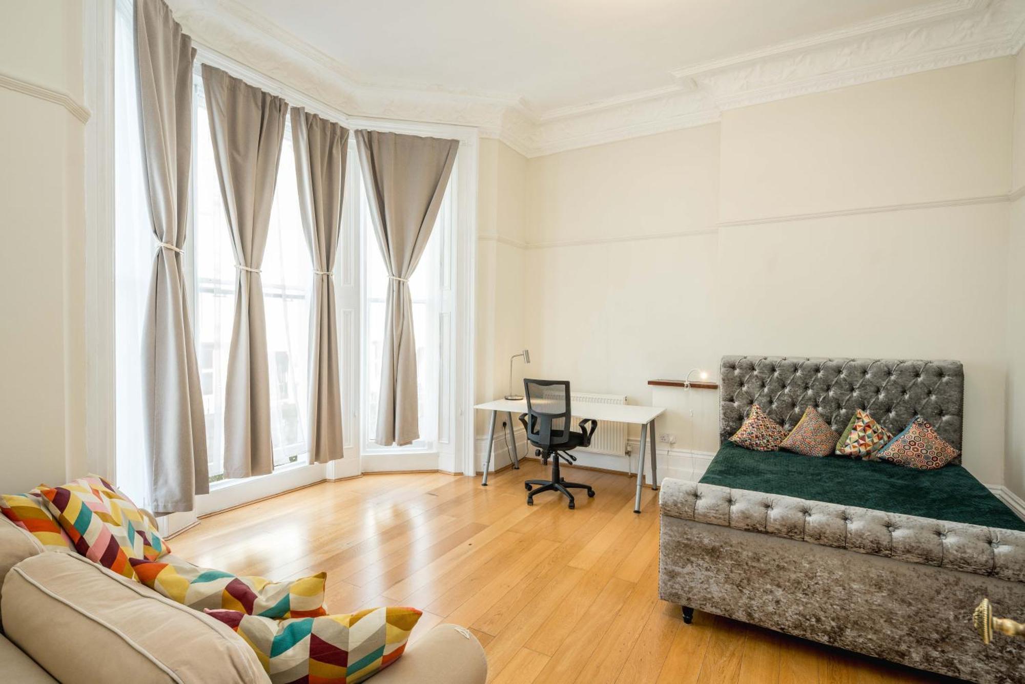 Four Beds By The Station Daire Londra Dış mekan fotoğraf